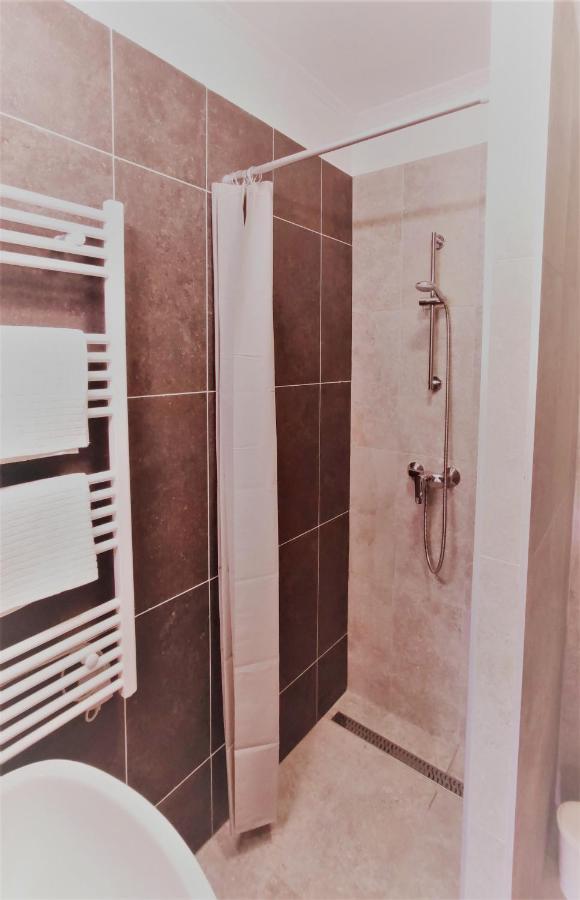 Helena Studio Apartman Siófok Esterno foto