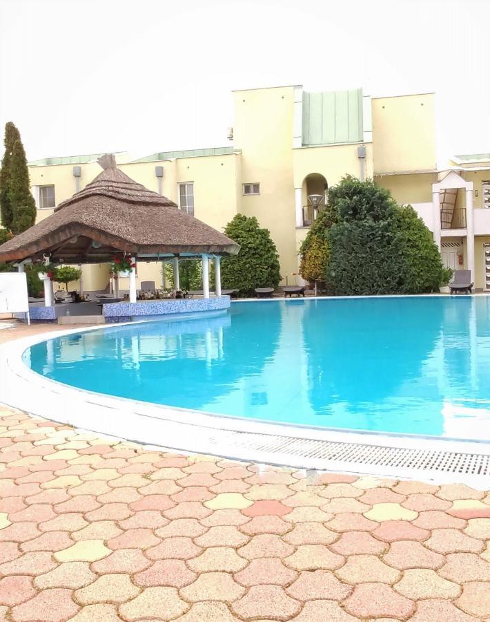 Helena Studio Apartman Siófok Esterno foto