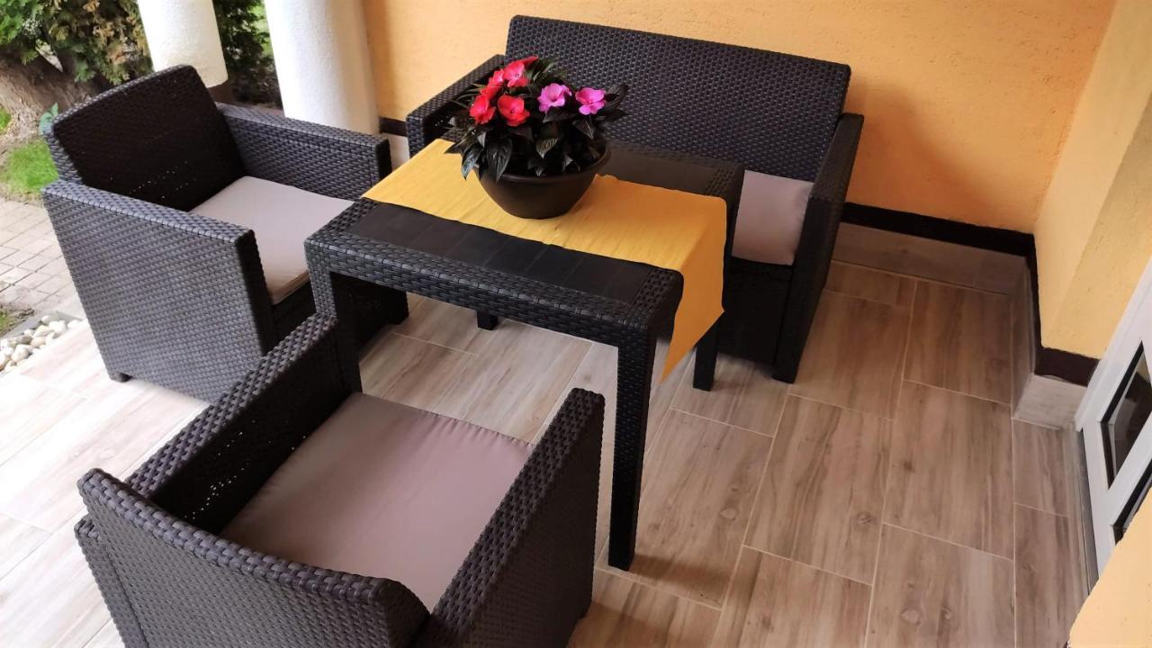 Helena Studio Apartman Siófok Esterno foto