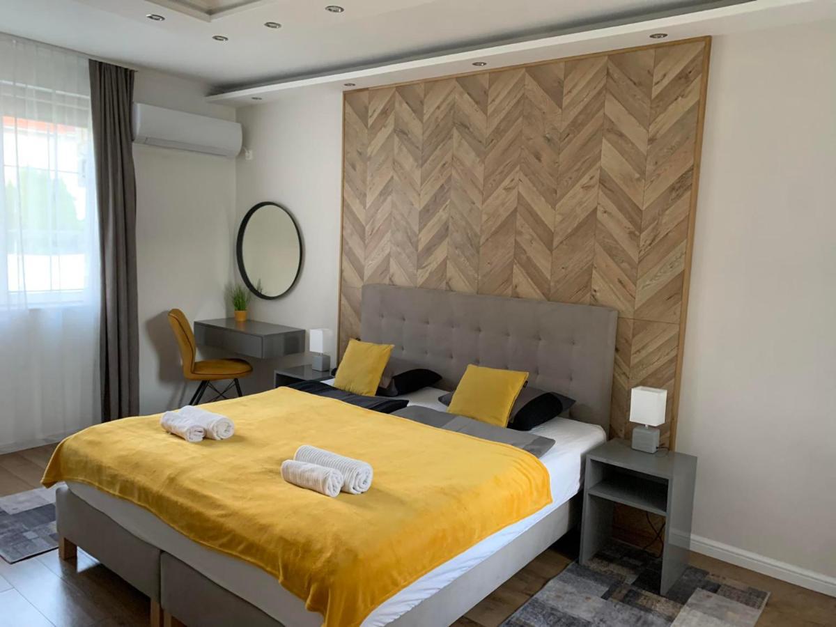 Helena Studio Apartman Siófok Esterno foto