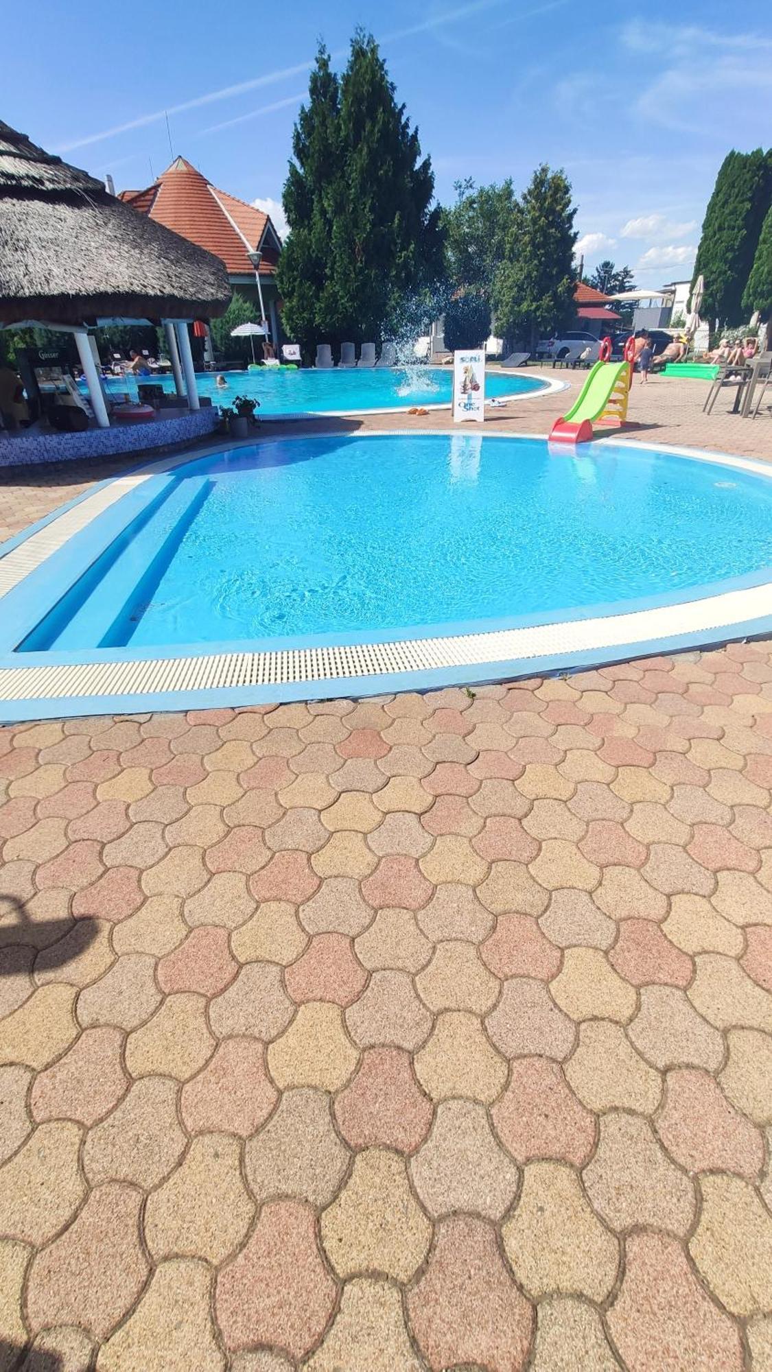 Helena Studio Apartman Siófok Esterno foto