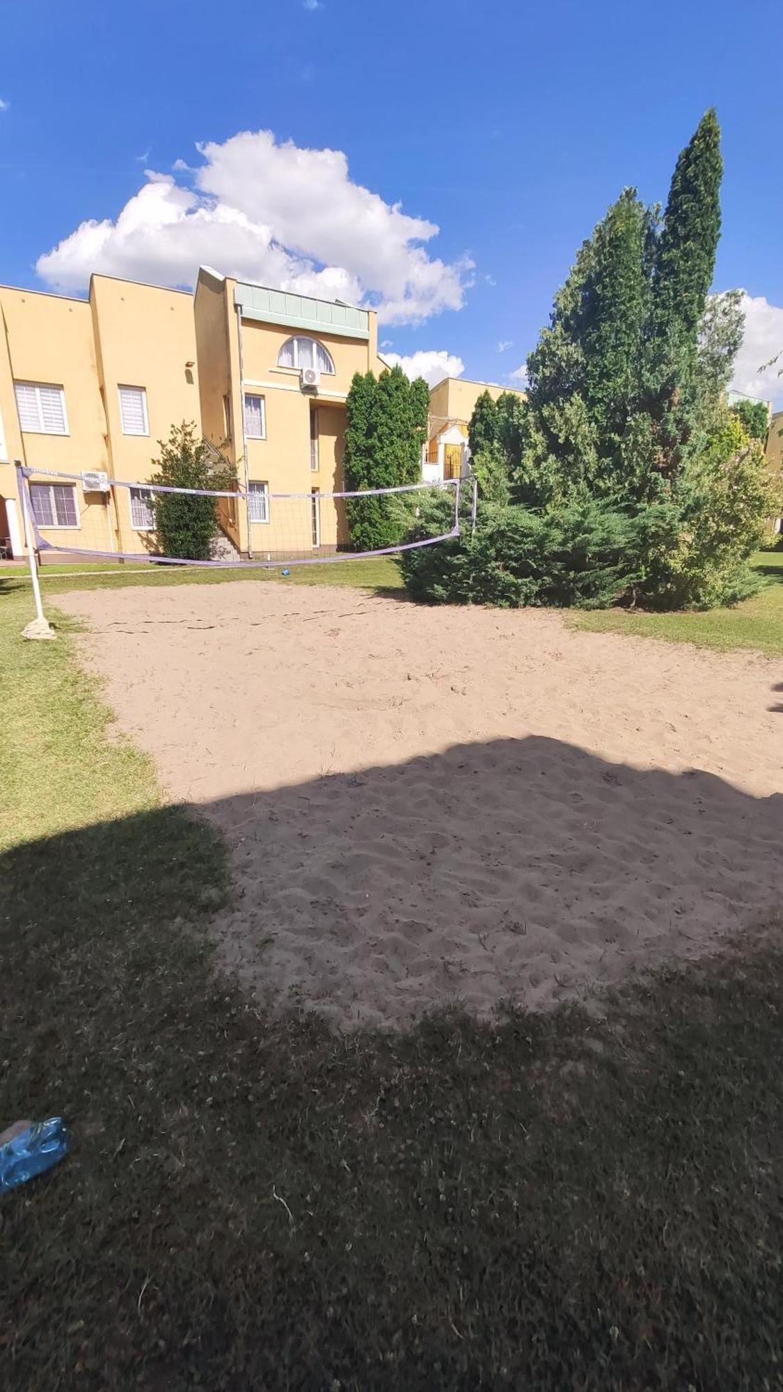 Helena Studio Apartman Siófok Esterno foto